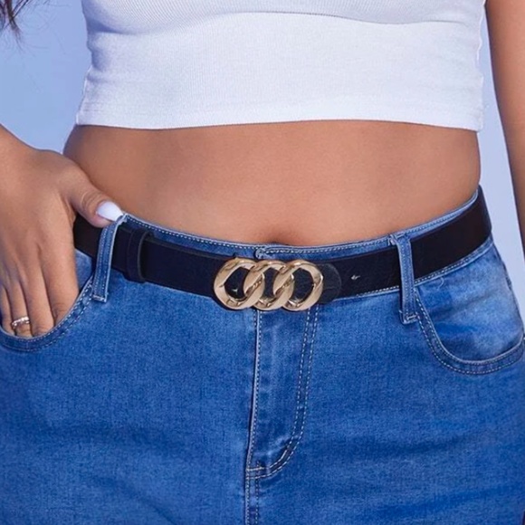 Plus Vegan Leather Chain Belt - Picture 5 of 11